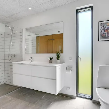Four-bedroom With A Fireplace In Juelsminde * Sonderby (Midtjylland)