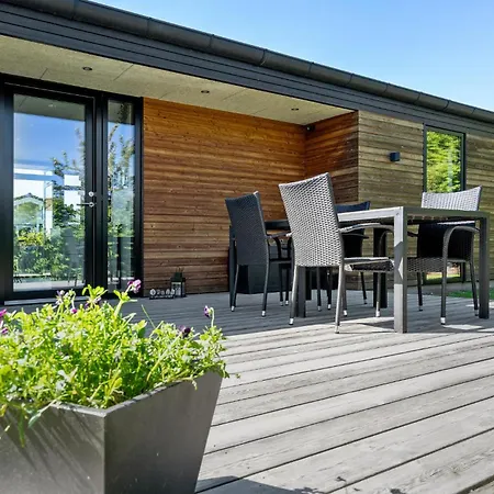 Four-bedroom With A Fireplace In Juelsminde Sonderby (Midtjylland)