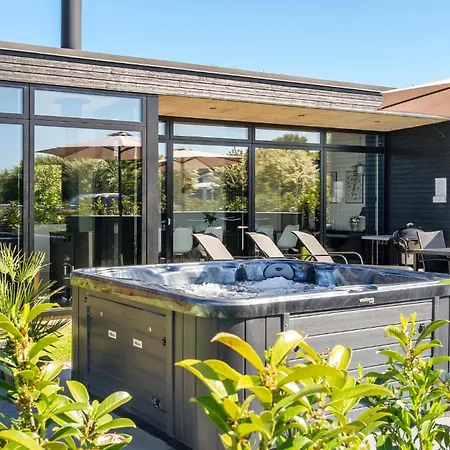 Дом отдыха Four-bedroom With A Fireplace In Juelsminde Sonderby (Midtjylland)