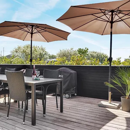 Four-bedroom With A Fireplace In Juelsminde Дом отдыха *